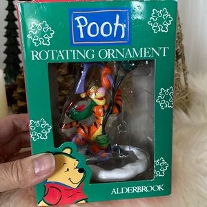 Vintage 1989 Alderbrook/noma rotating Winnie the Pooh Tigger rotating ornament